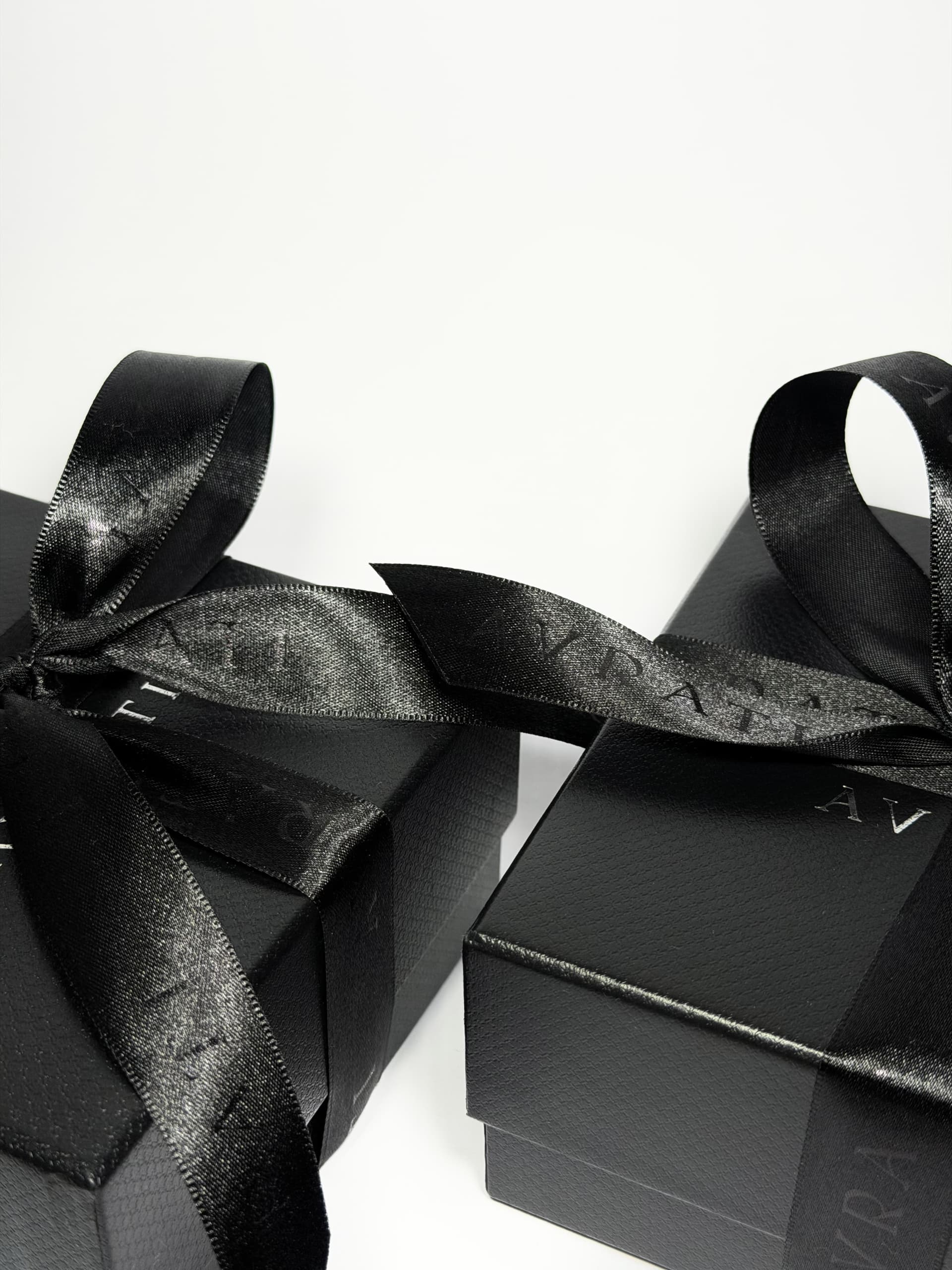 Cajas de regalo con la marca Avrati